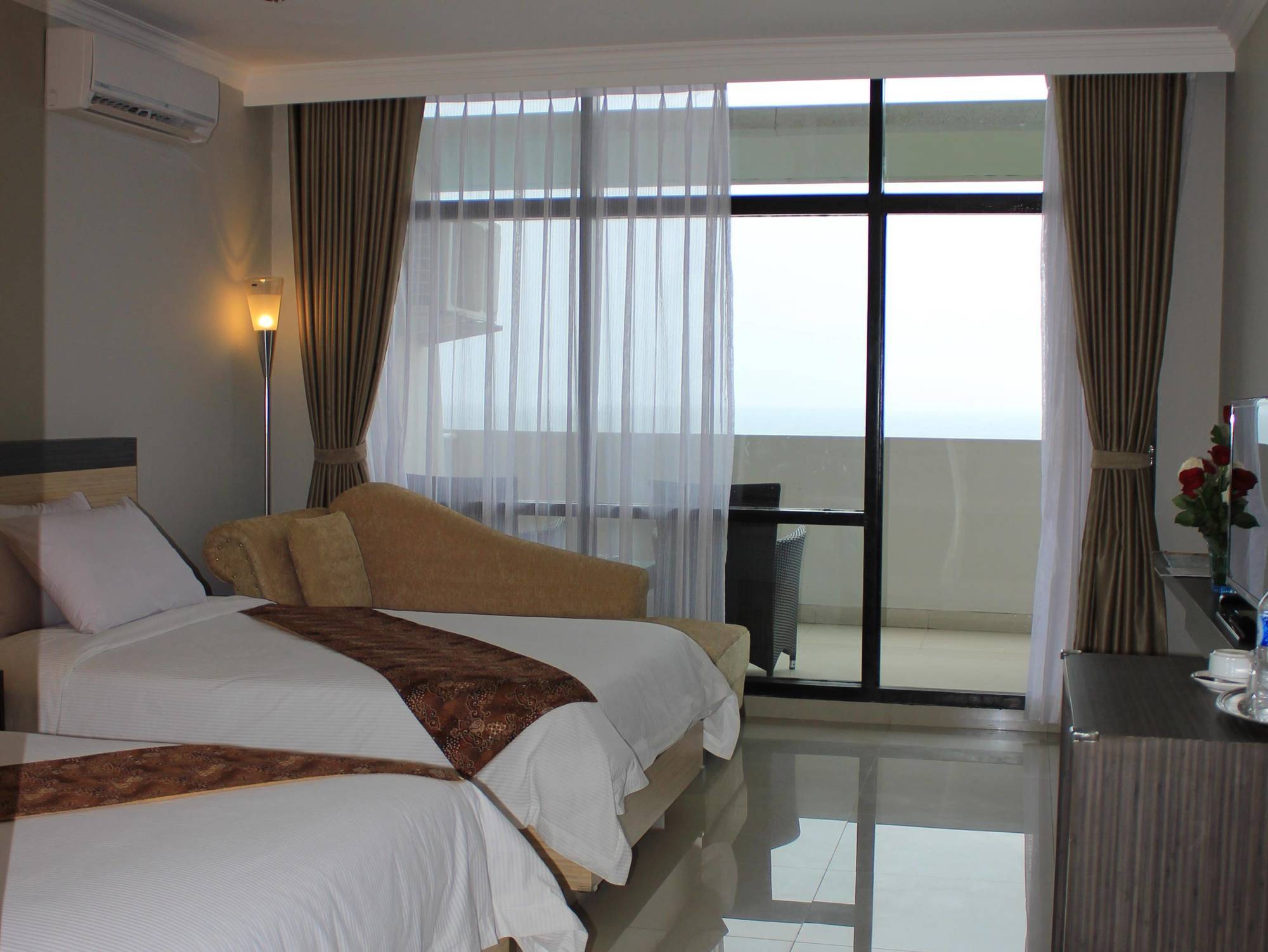 Grand Inna Samudra Beach Cimaja Extérieur photo